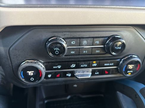 Used 2024 Ford Bronco Wildtrak image 19