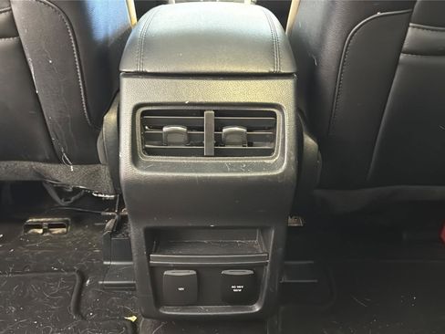 Used 2020 Ford Edge SEL w/ Convenience Package image 27