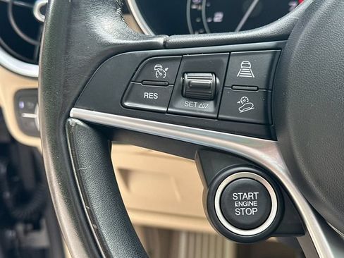 Used 2019 Alfa Romeo Stelvio Ti Lusso w/ Quick Order Package 22X Lusso AWD/4WD image 29