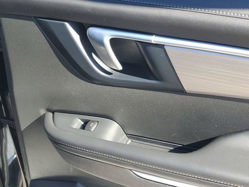 Used 2025 Buick Enclave Preferred image 48