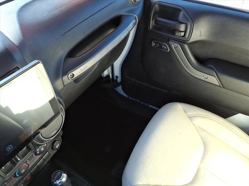 Used 2018 Jeep Wrangler Unlimited Sport S image 28