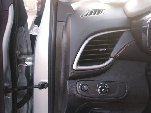 Used 2018 Chevrolet Trax LS image 11