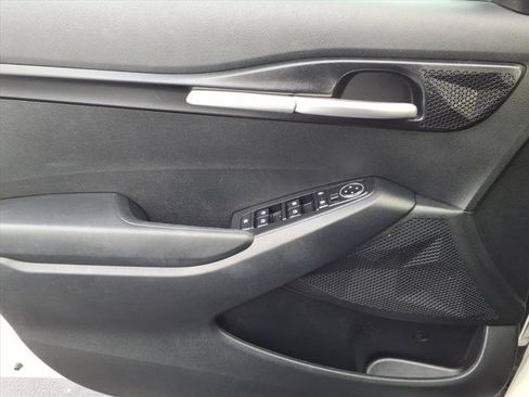 Used 2022 Kia Seltos LX image 23