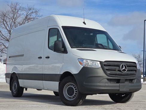 Used 2025 Mercedes-Benz Sprinter 2500 image 1