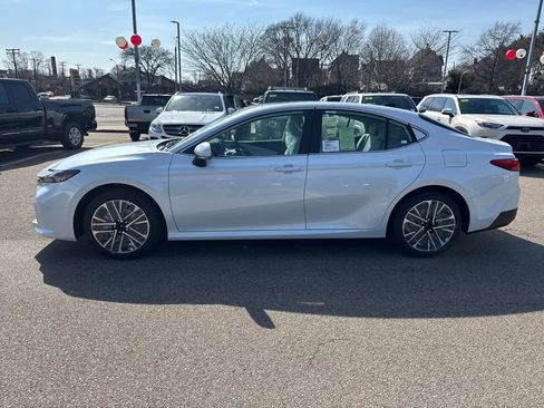 New 2026 Toyota Camry XLE AWD/4WD image 4