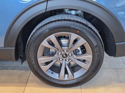 New 2026 Ford Explorer Active w/ Active Comfort Package image 16