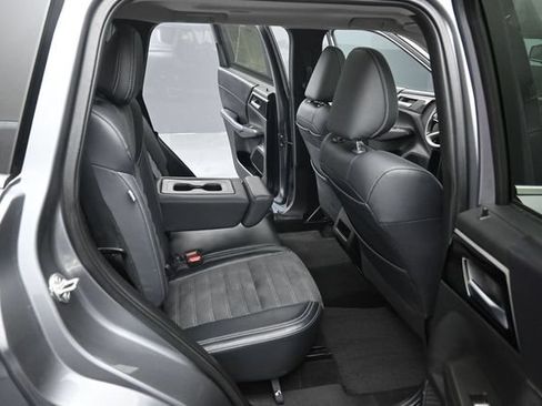 Used 2024 Mitsubishi Outlander SE AWD/4WD image 33