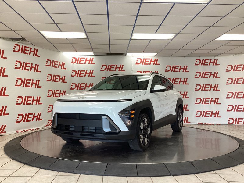 Used 2024 Hyundai Kona SEL AWD/4WD image 3