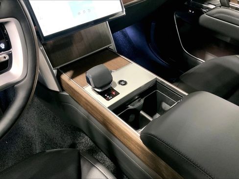 New 2026 Land Rover Range Rover SE image 7