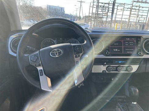 Certified 2022 Toyota Tacoma SR5 image 16