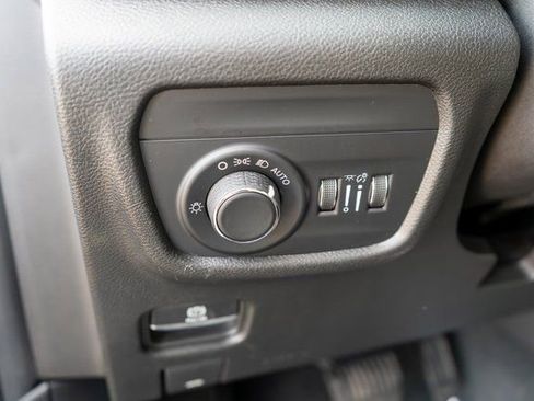 Used 2023 Jeep Grand Cherokee Altitude image 20