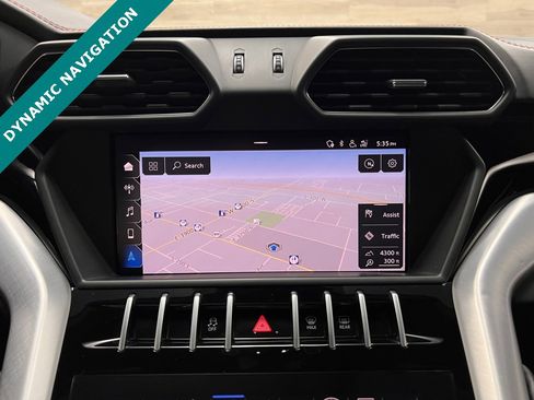 Used 2019 Lamborghini Urus image 11