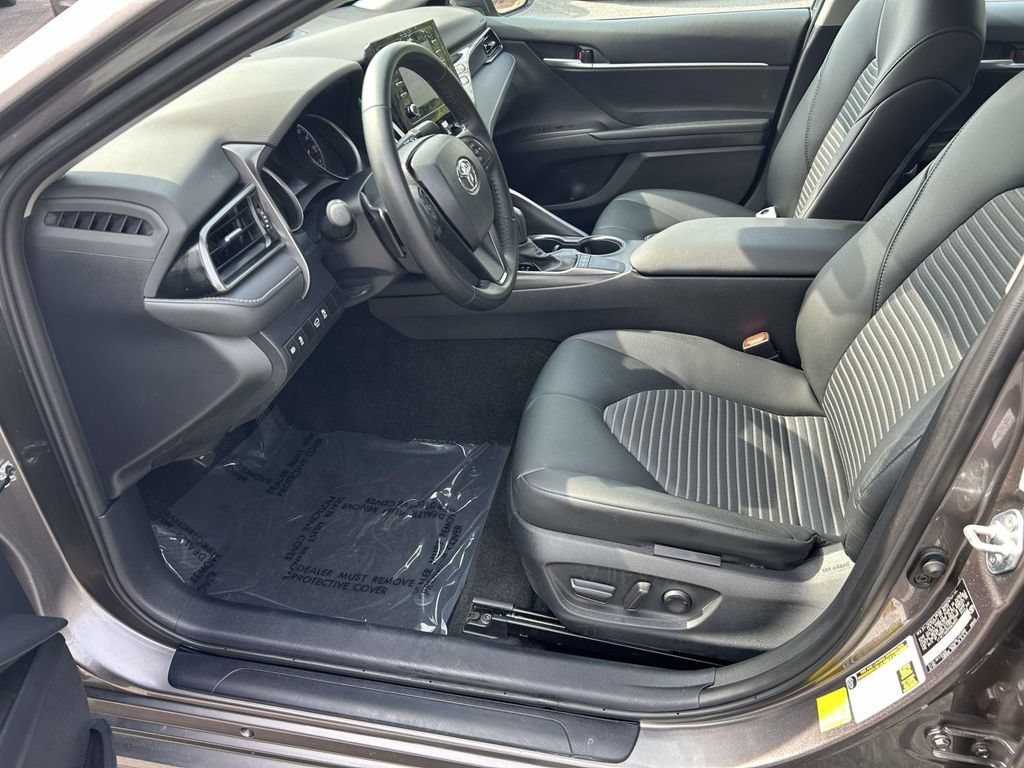 Used 2023 Toyota Camry SE FWD image 21