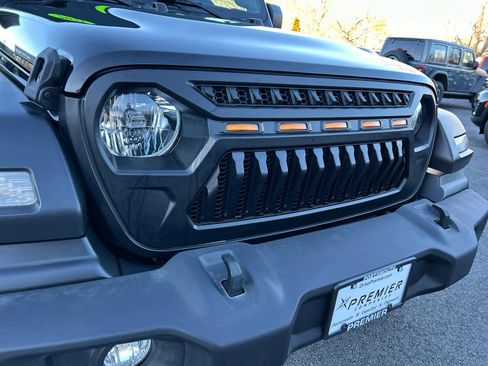 Used 2021 Jeep Wrangler Unlimited Sport image 23