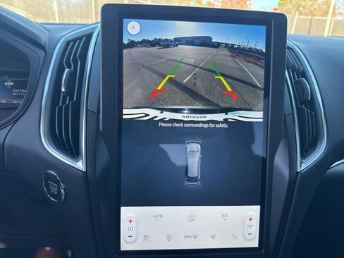 Used 2024 Ford Edge Titanium image 14