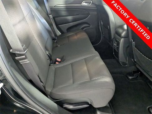 Certified 2021 Jeep Grand Cherokee Laredo image 30