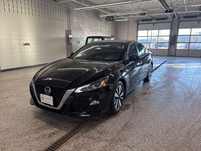 Used 2021 Nissan Altima 2.5 SV w/ SV Premium Package