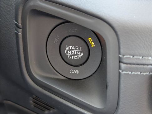 New 2026 Jeep Wrangler Unlimited Sahara AWD/4WD image 25