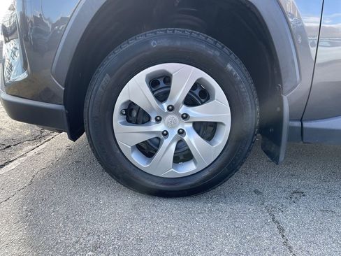 Used 2023 Toyota RAV4 LE image 9