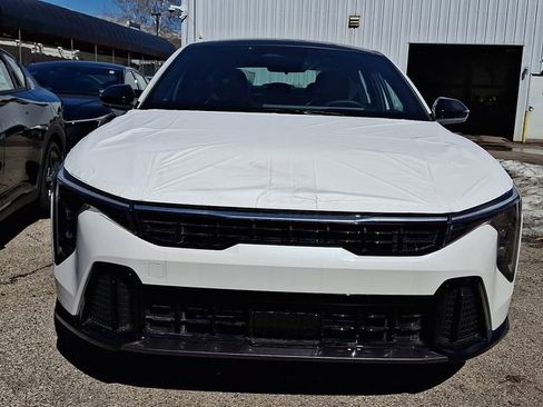 New 2026 Kia K4 GT-Line FWD image 2