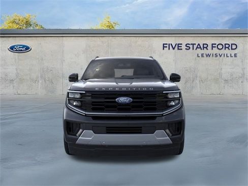 New 2025 Ford Expedition Platinum w/ Driver's Package image 2