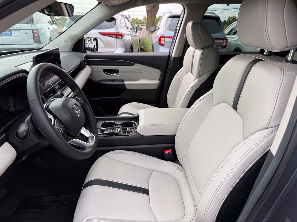 Certified 2026 Honda Pilot Touring image 14
