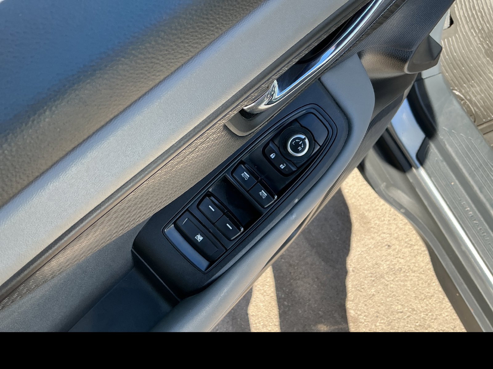 Used 2020 Subaru Outback Premium AWD/4WD image 12