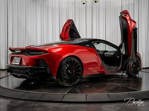 Used 2020 McLaren GT RWD image 23