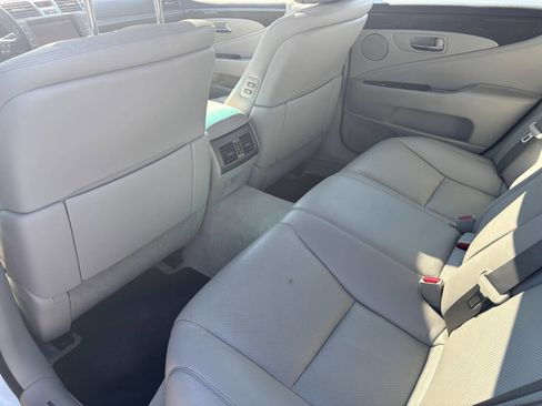 Used 2011 Lexus LS 460 AWD image 11