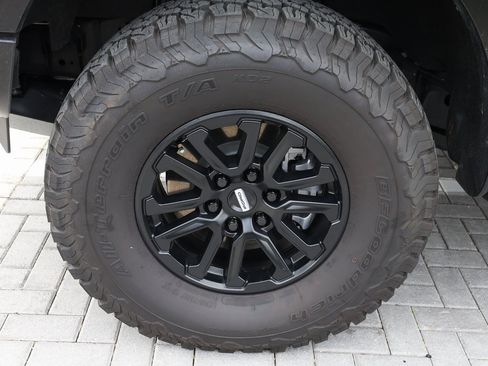 Used 2025 Ford F150 Raptor image 41