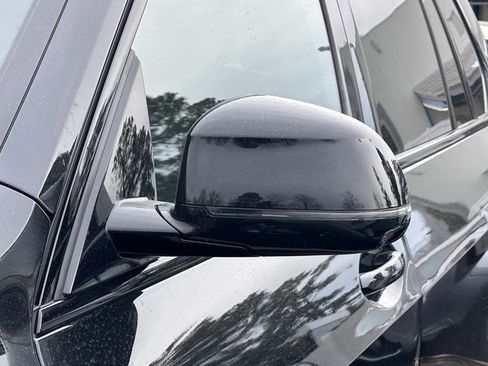 Certified 2024 BMW X7 xDrive40i w/ M Sport Package image 10