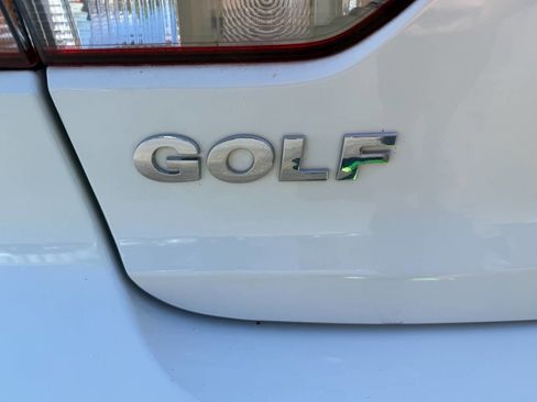 Used 2010 Volkswagen Golf 4-Door FWD image 43