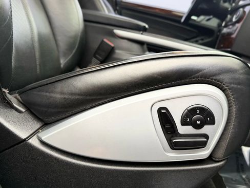 Used 2010 Mercedes-Benz GL 550 4MATIC image 43