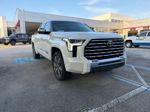 Used 2024 Toyota Tundra Capstone AWD/4WD image 7
