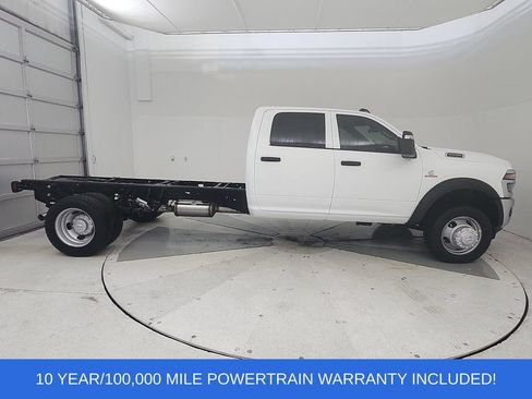 New 2026 RAM 5500 Tradesman w/ Chrome Appearance Group AWD/4WD image 9