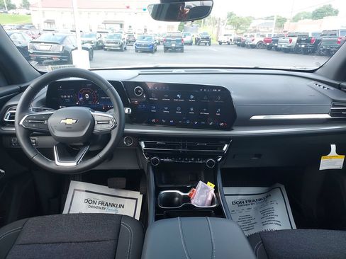 New 2026 Chevrolet Traverse LT w/ Driver Confidence Package FWD image 15