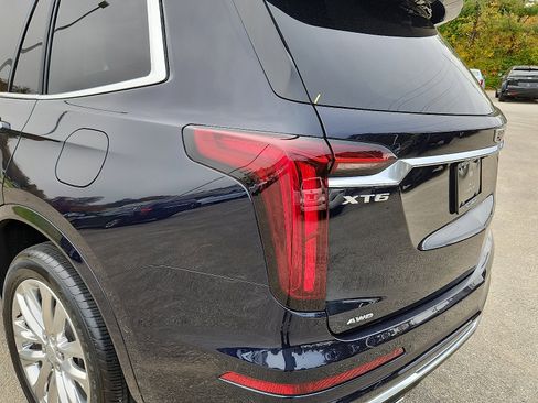 Used 2021 Cadillac XT6 Premium Luxury image 12