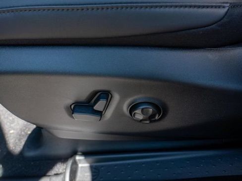New 2027 Chrysler Pacifica Select FWD image 14