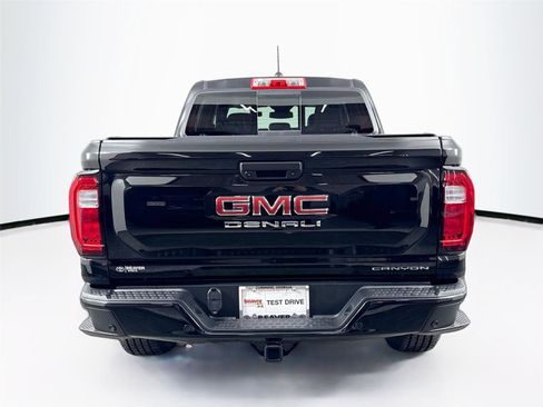 Used 2023 GMC Canyon Denali image 13