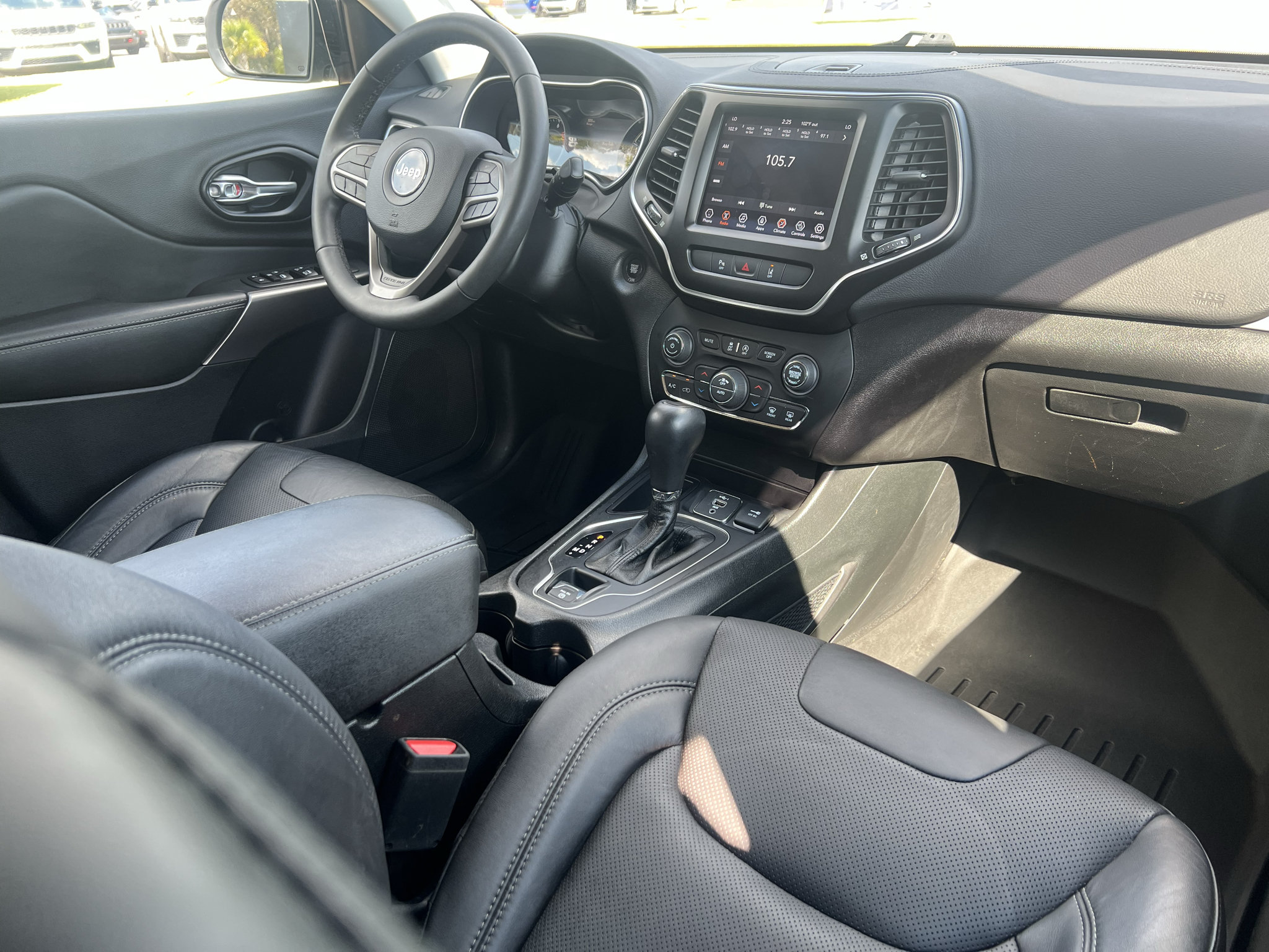 Used 2021 Jeep Cherokee Latitude Lux w/ Sun & Sound Group FWD image 12
