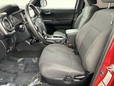 Certified 2019 Toyota Tacoma TRD Sport image 16