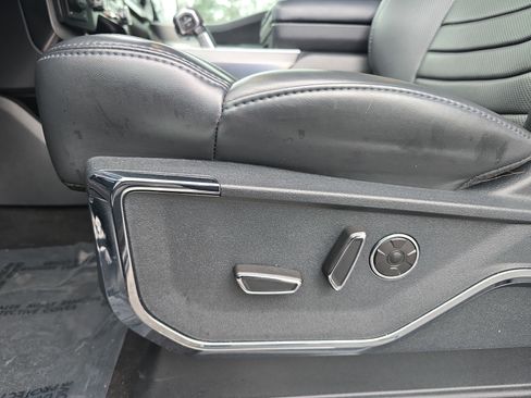 Used 2025 Ford F150 Platinum w/ FX4 Off-Road Package image 28