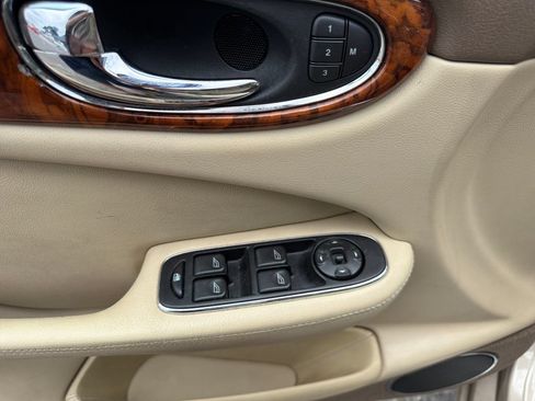 Used 2005 Jaguar XJ8 RWD image 22