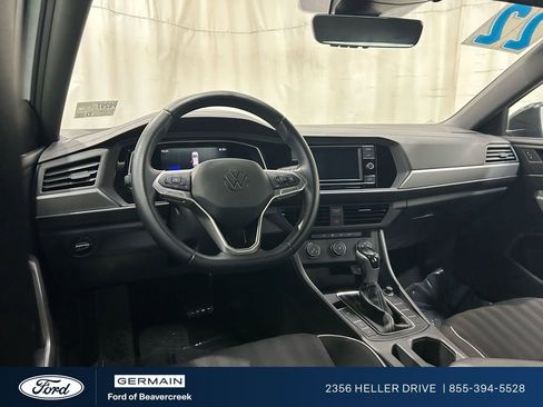 Used 2022 Volkswagen Jetta Sport image 14