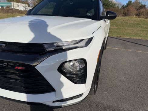 Used 2022 Chevrolet TrailBlazer RS w/ Sun and Liftgate Package image 13