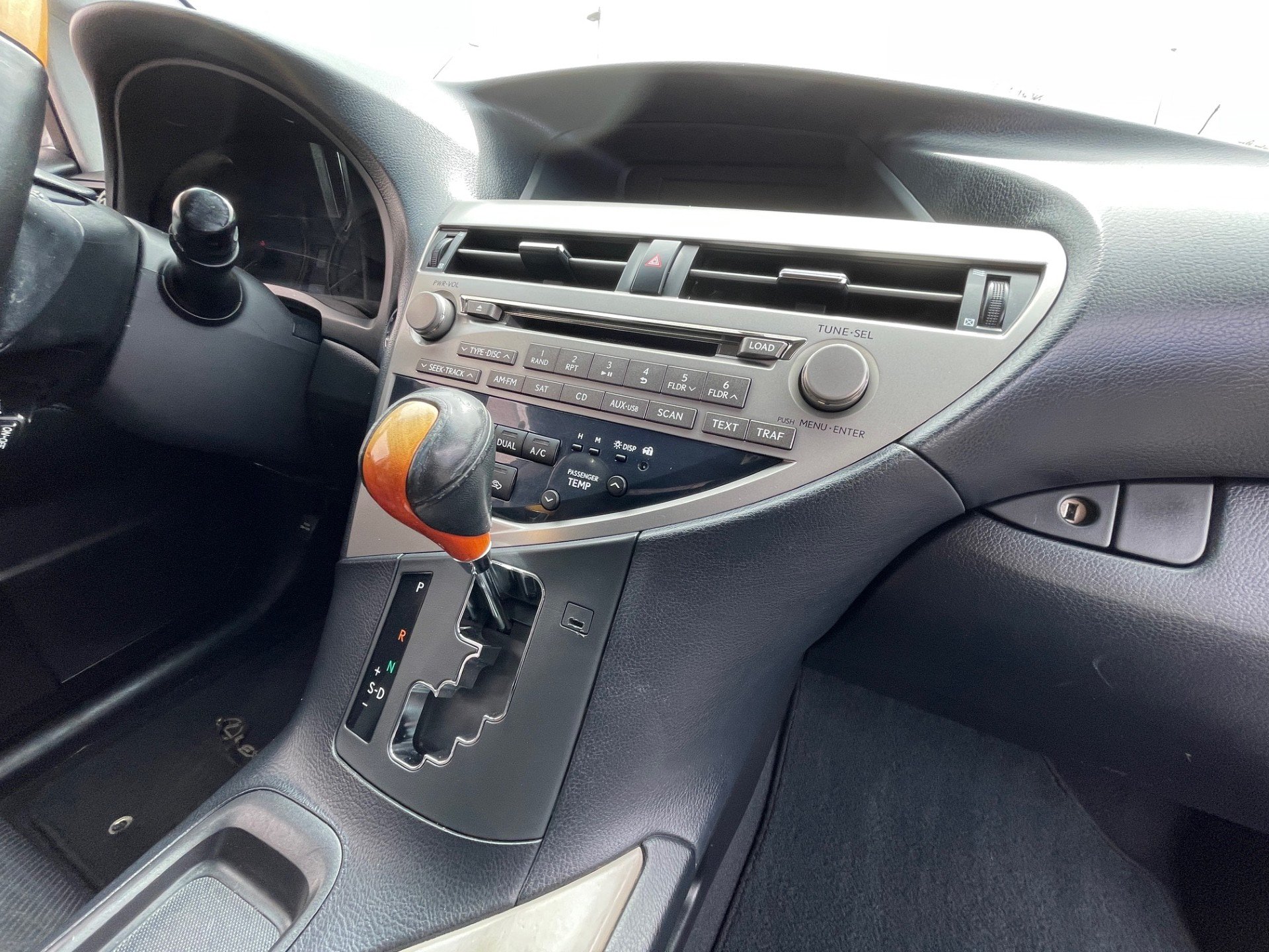 Used 2010 Lexus RX 350 2WD image 16