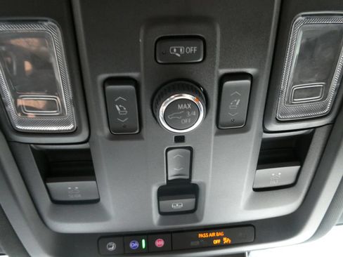Used 2025 GMC Yukon Elevation w/ Technology Package AWD/4WD image 31