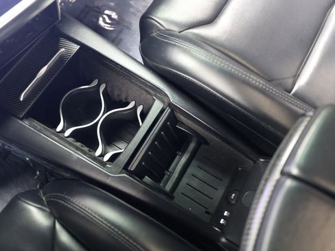 Used 2018 Tesla Model X 75D image 32