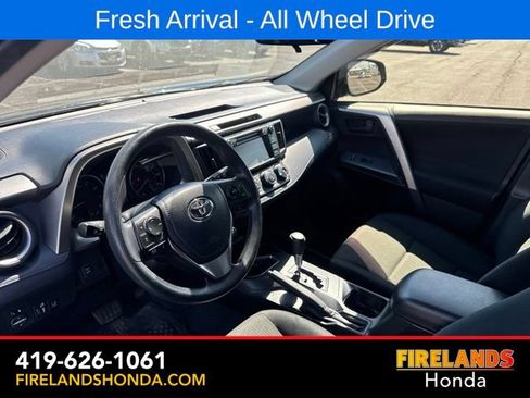 Used 2018 Toyota RAV4 LE w/ All Weather Liner Package AWD/4WD image 17