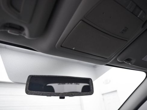 Used 2018 Nissan Rogue Sport SV w/ SV Technology Package image 18